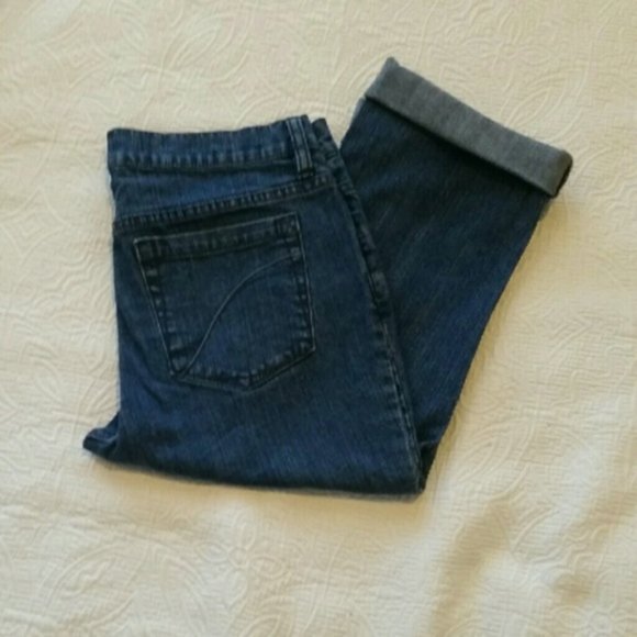 Liz Claiborne Axcess Crop Jeans - Picture 1 of 3